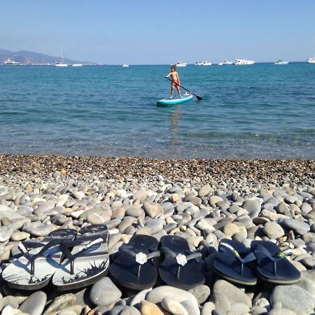 Apartmán Les Caroubiers Roquebrune-Cap-Martin Exteriér fotografie