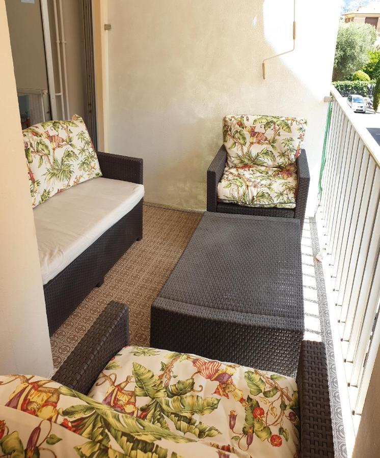 Apartmán Les Caroubiers Roquebrune-Cap-Martin Exteriér fotografie