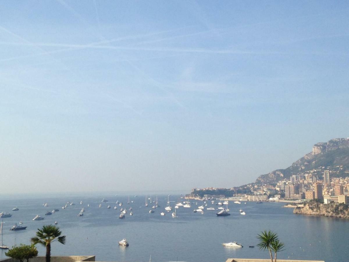Apartmán Les Caroubiers Roquebrune-Cap-Martin Exteriér fotografie