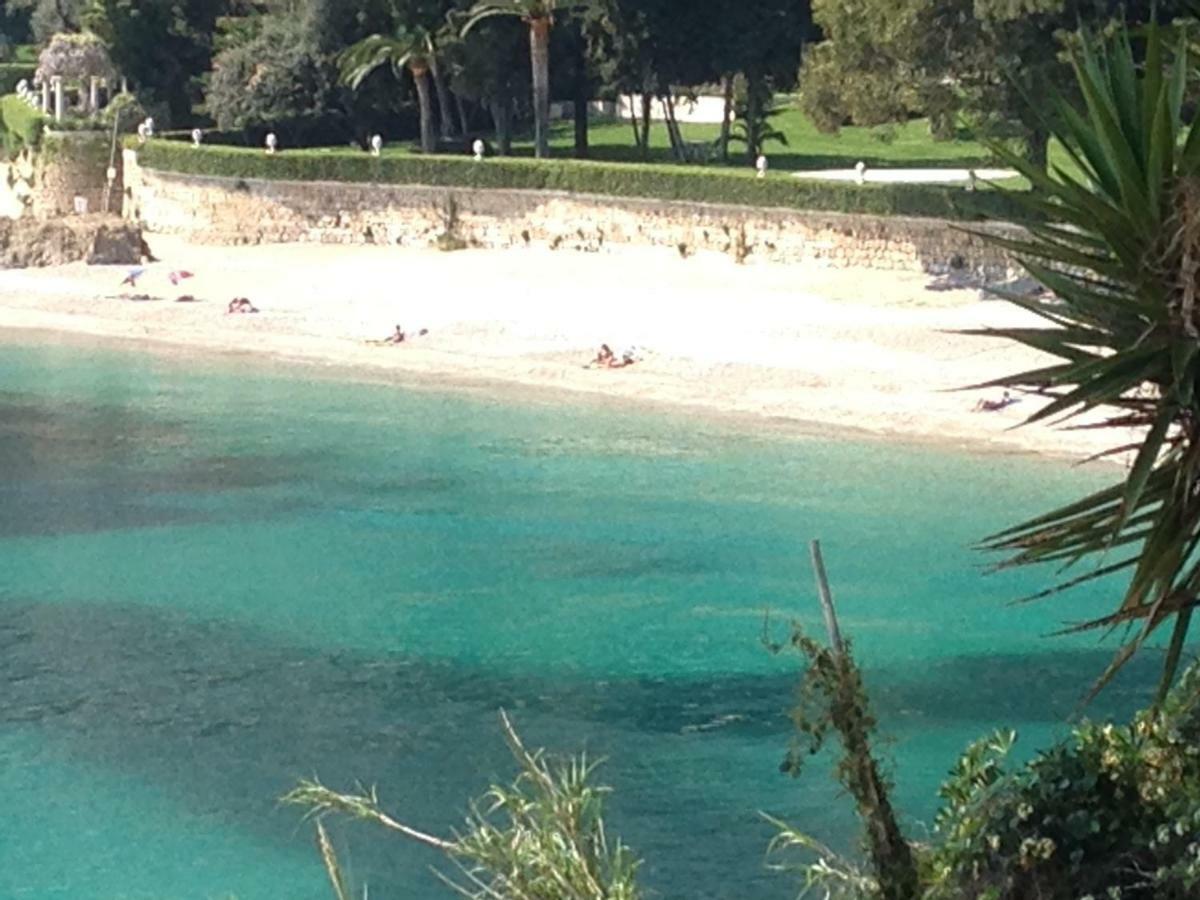 Apartmán Les Caroubiers Roquebrune-Cap-Martin Exteriér fotografie