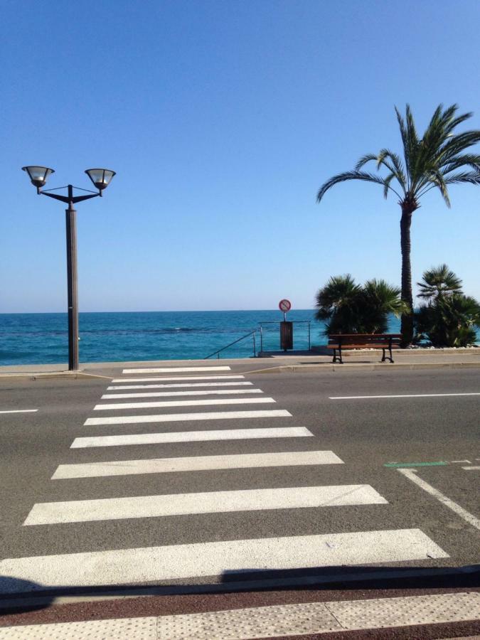 Apartmán Les Caroubiers Roquebrune-Cap-Martin Exteriér fotografie